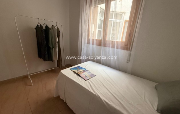 Resale - Apartment / flat - Torrevieja - El Acequión - Los Náufragos