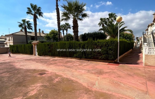 Herverkoop - Bungalow - Torrevieja - Aguas nuevas