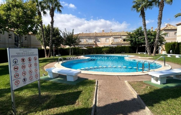 Herverkoop - Bungalow - Torrevieja - Aguas nuevas