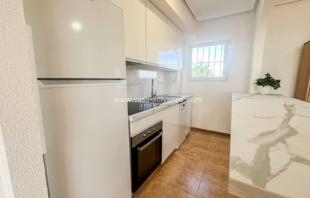 Resale - Apartment / flat - Torrevieja - Punta Prima