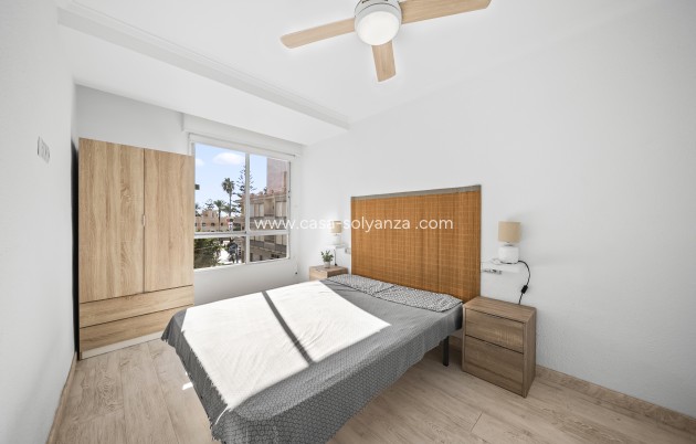 Revente - Appartement - Torrevieja - Puerto