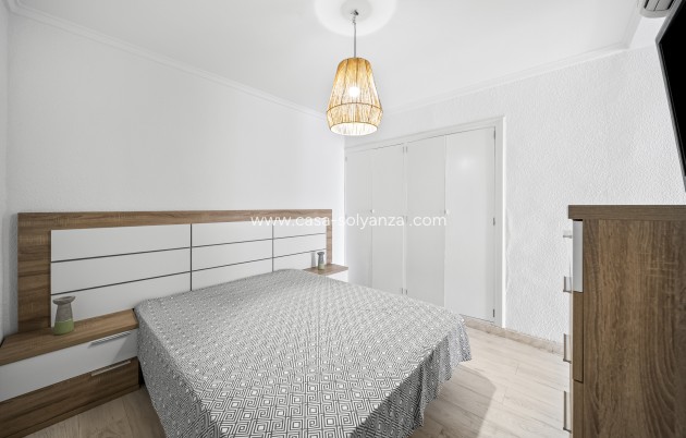 Revente - Appartement - Torrevieja - Puerto