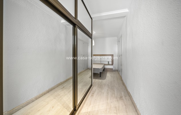 Revente - Appartement - Torrevieja - Puerto