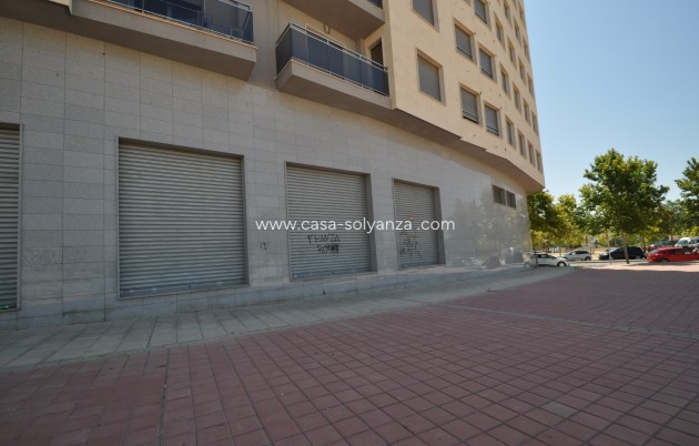 Revente - Commercial - Elda - Inland