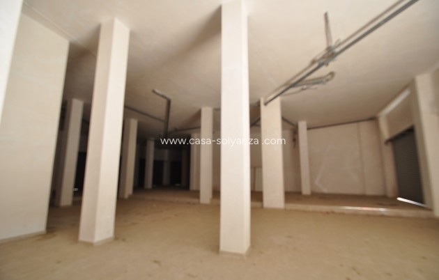 Revente - Commercial - Elda - Inland