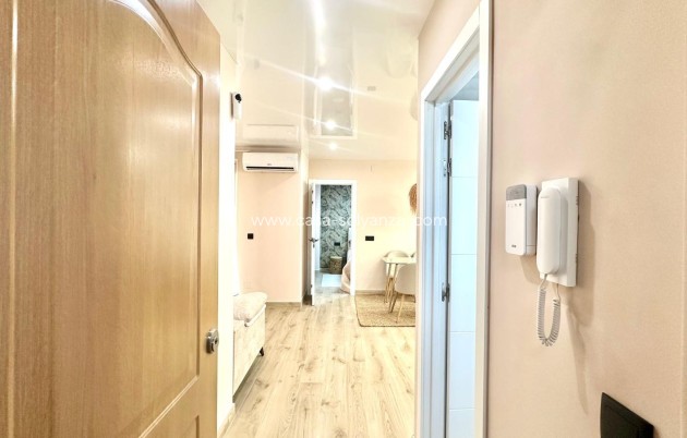 Revente - Appartement - Torrevieja - Center