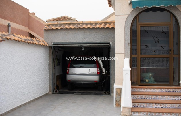 Wiederverkauf - Independent villa - Torrevieja