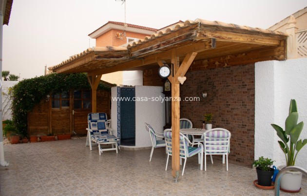Wiederverkauf - Independent villa - Torrevieja