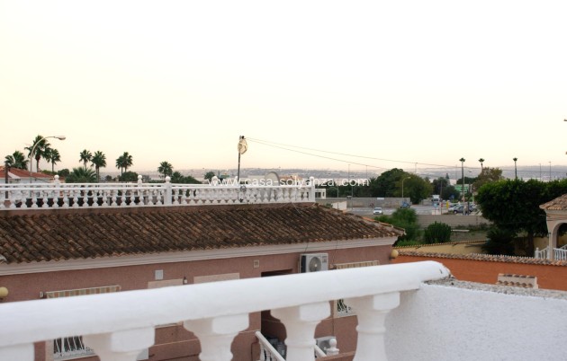 Wiederverkauf - Independent villa - Torrevieja