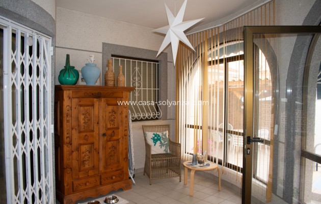 Wiederverkauf - Independent villa - Torrevieja