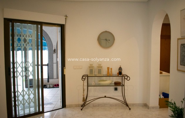 Wiederverkauf - Independent villa - Torrevieja