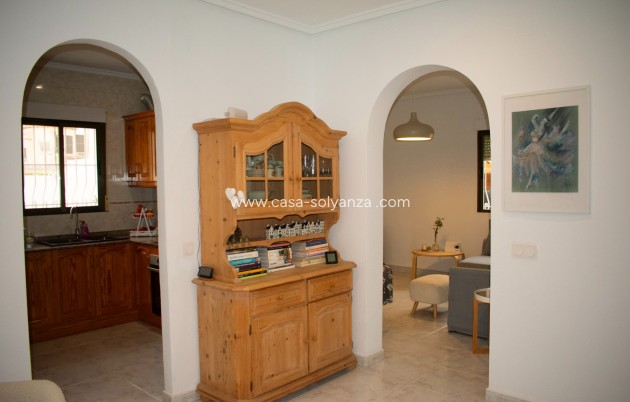 Wiederverkauf - Independent villa - Torrevieja