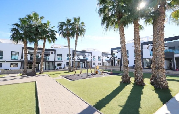 Herverkoop - Bungalow - Orihuela Costa - La Zenia