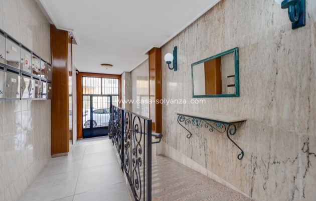 Herverkoop - Appartement / flat - Torrevieja - Center
