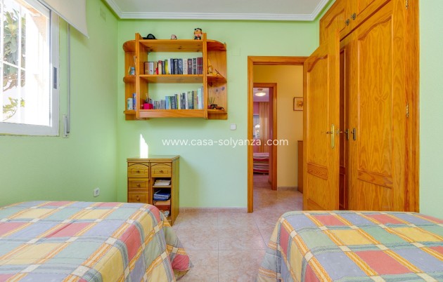 Resale - Townhouse - Torrevieja - Aguas nuevas