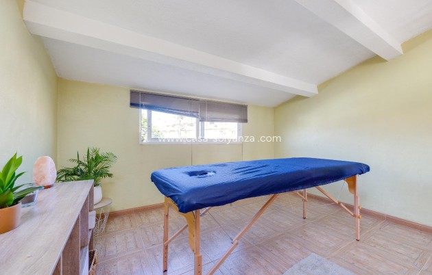Resale - Townhouse - Torrevieja - Aguas nuevas
