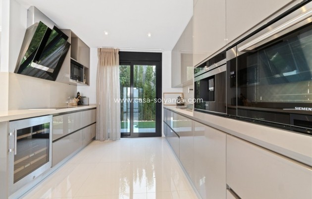 Herverkoop - Villa - Orihuela Costa - Agua Marina