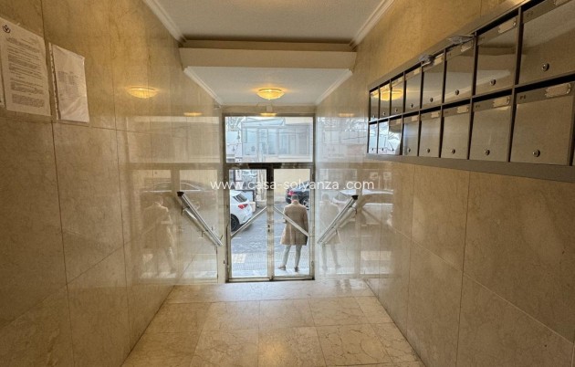 Resale - Apartment / flat - Torrevieja - Playa del Cura