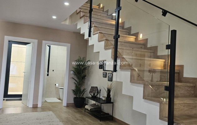 Revente - Villa - Dolores - Sector 4