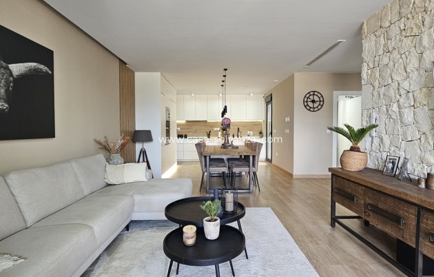 Revente - Villa - Dolores - Sector 4