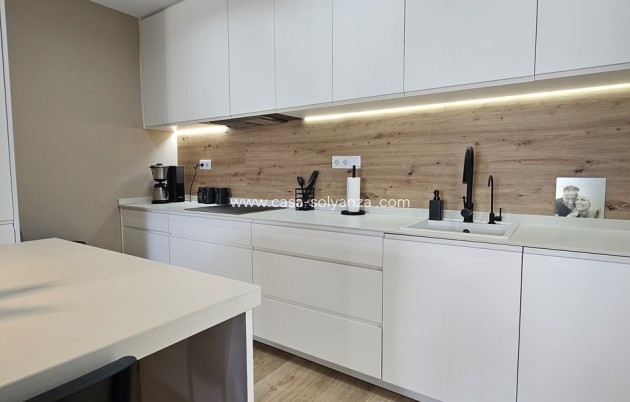 Revente - Villa - Dolores - Sector 4