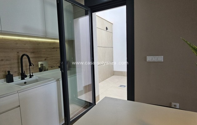 Revente - Villa - Dolores - Sector 4