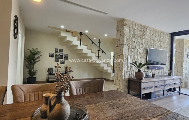 Revente - Villa - Dolores - Sector 4