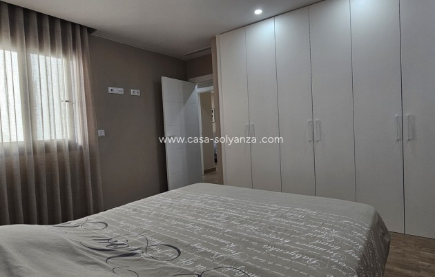 Revente - Villa - Dolores - Sector 4