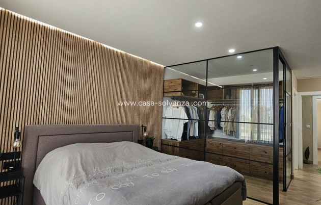 Revente - Villa - Dolores - Sector 4