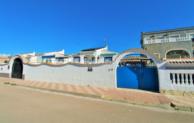 Revente - Villa - Torrevieja - El chaparral