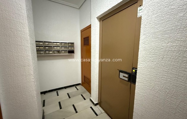 Revente - Appartement - Torrevieja - Las Piscinas Naturales