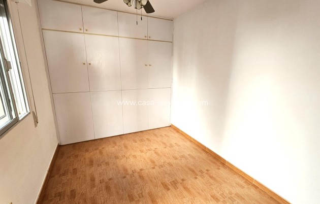 Resale - Apartment / flat - Pilar de la Horadada - La Torre De La Horadada