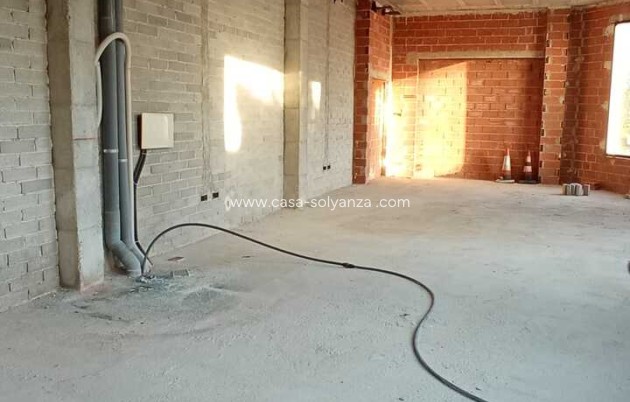 Revente - Commercial - Jalón - Inland