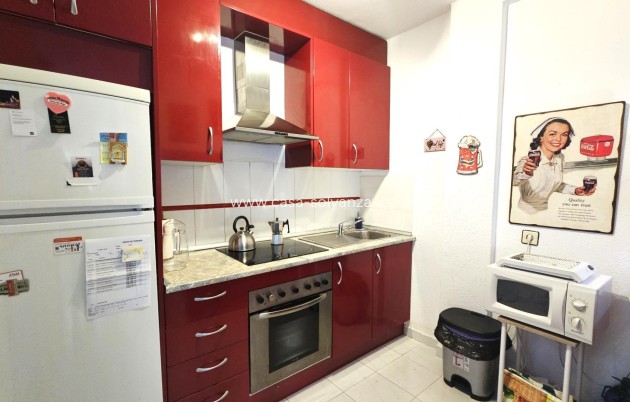 Resale - Apartment / flat - Pilar de la Horadada - La Torre De La Horadada