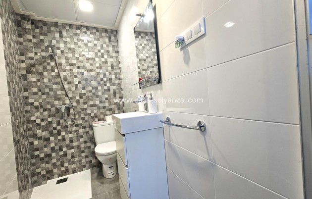 Resale - Apartment / flat - Pilar de la Horadada - La Torre De La Horadada