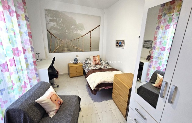 Resale - Apartment / flat - Pilar de la Horadada - La Torre De La Horadada