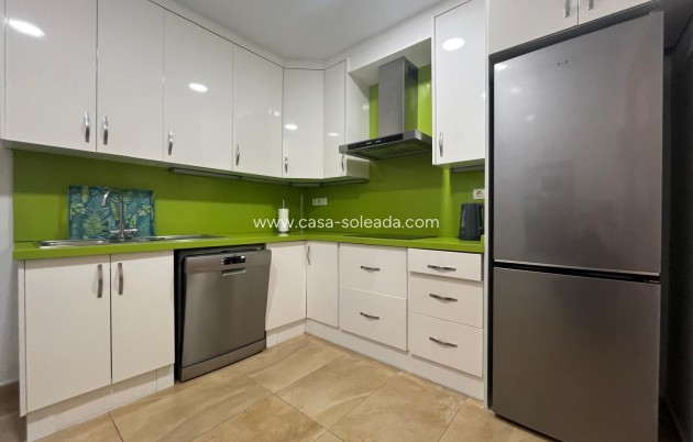 Resale - Apartment / flat - Torrevieja - Center