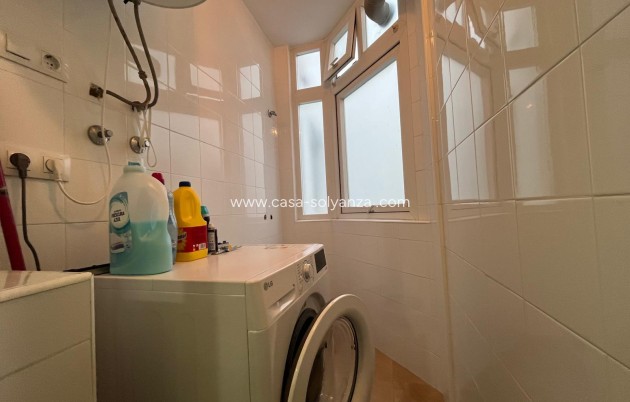 Resale - Apartment / flat - Torrevieja - Center