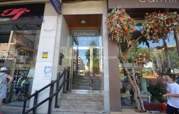 Resale - Apartment / flat - Torrevieja - Center
