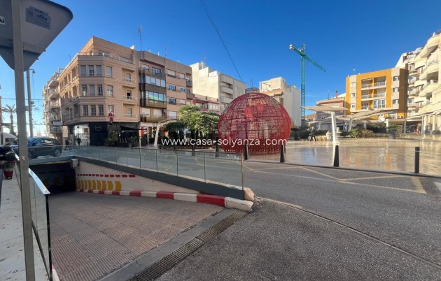 Resale - Apartment / flat - Torrevieja - Center