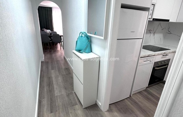 Revente - Appartement - Torrevieja - Centro - Muelle Pesquero