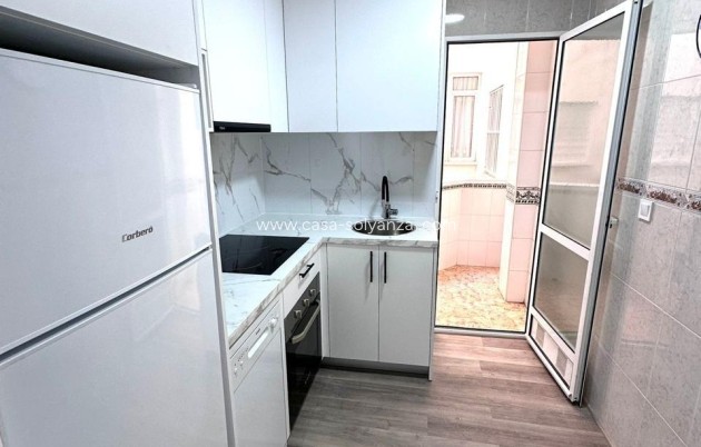 Revente - Appartement - Torrevieja - Centro - Muelle Pesquero