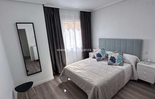 Revente - Appartement - Torrevieja - Centro - Muelle Pesquero