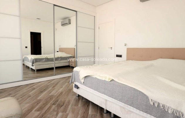 Reventa - Villa - Torrevieja - Costa Blanca