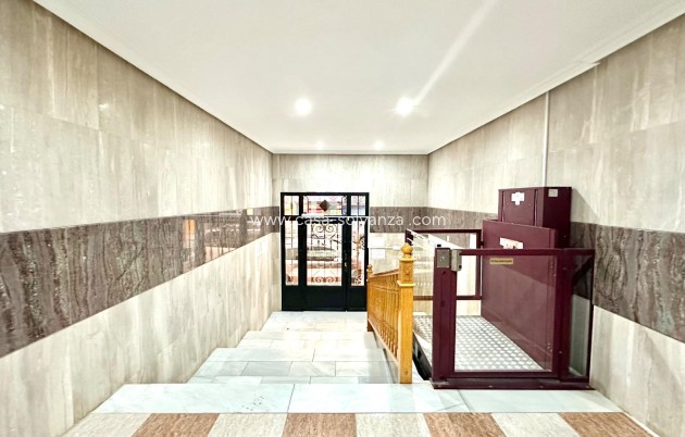 Revente - Appartement - Torrevieja - Center