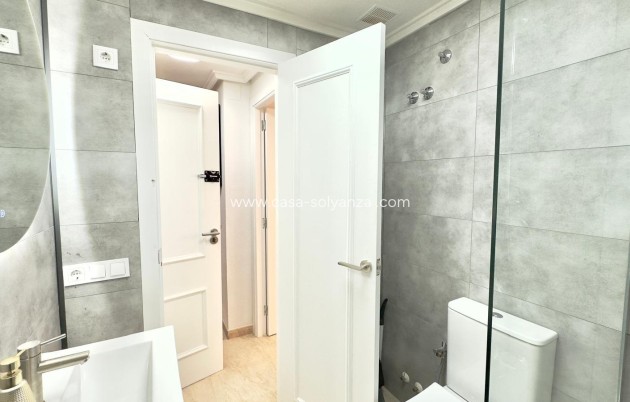 Herverkoop - Appartement / flat - Torrevieja - Center