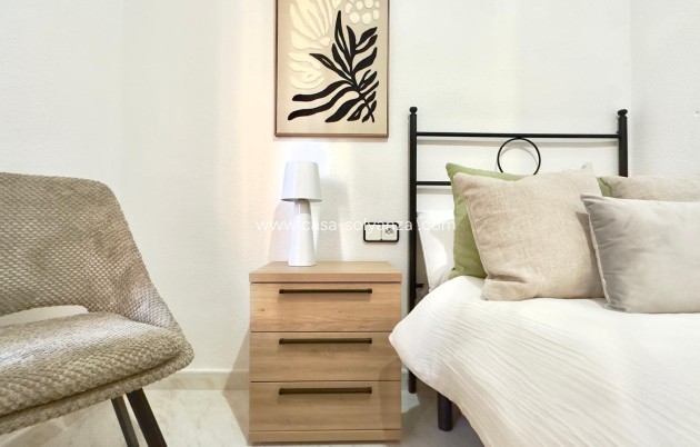 Herverkoop - Appartement / flat - Torrevieja - Playa del Cura