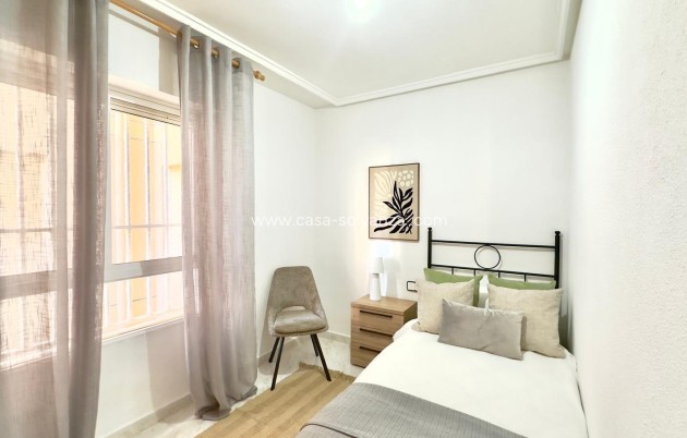 Herverkoop - Appartement / flat - Torrevieja - Playa del Cura