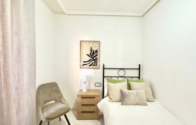 Herverkoop - Appartement / flat - Torrevieja - Playa del Cura