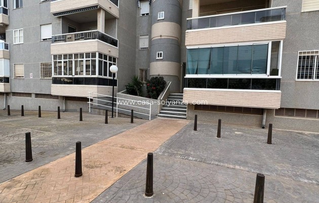 Revente - Appartement - Torrevieja - Aguas nuevas